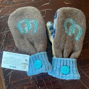 NWT handmade mittens